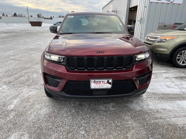 2025 Jeep Grand Cherokee Laredo