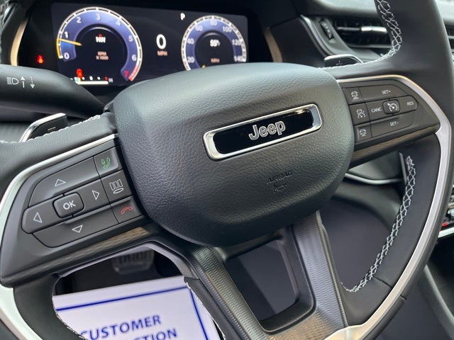 2025 Jeep Grand Cherokee Laredo