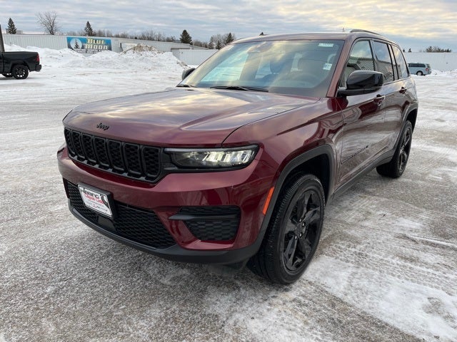 2025 Jeep Grand Cherokee Laredo