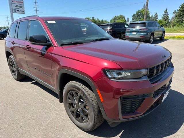 2026 Jeep Grand Cherokee Altitude