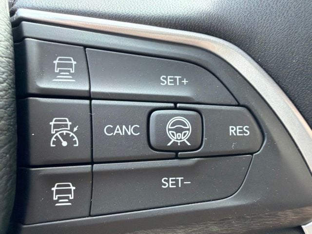 2026 Jeep Grand Cherokee Altitude