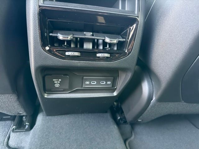 2026 Jeep Grand Cherokee Altitude
