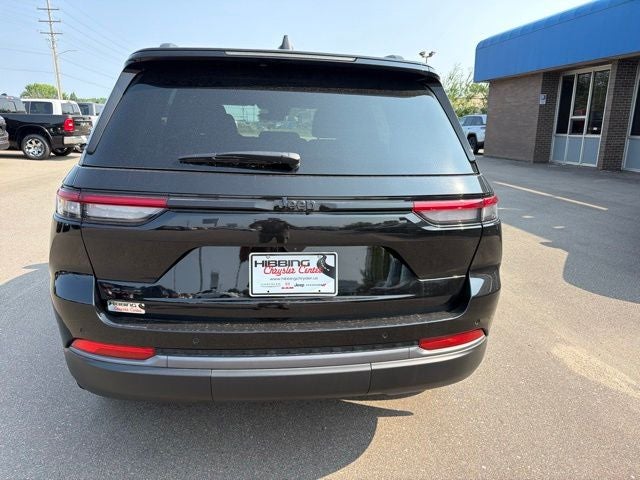 2026 Jeep Grand Cherokee Altitude