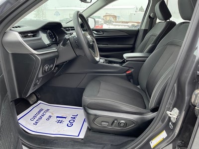 2023 Jeep Grand Cherokee L Laredo