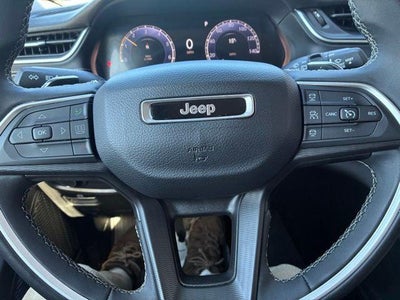2023 Jeep Grand Cherokee L Laredo