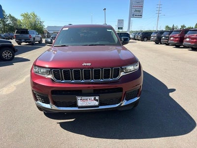 2026 Jeep Grand Cherokee Laredo