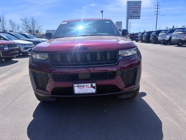 2026 Jeep Grand Cherokee Laredo