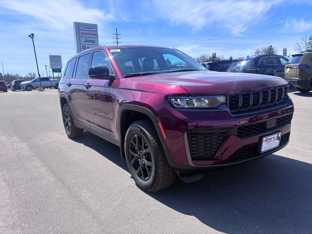 2026 Jeep Grand Cherokee Laredo