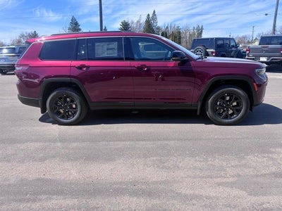 2026 Jeep Grand Cherokee Laredo