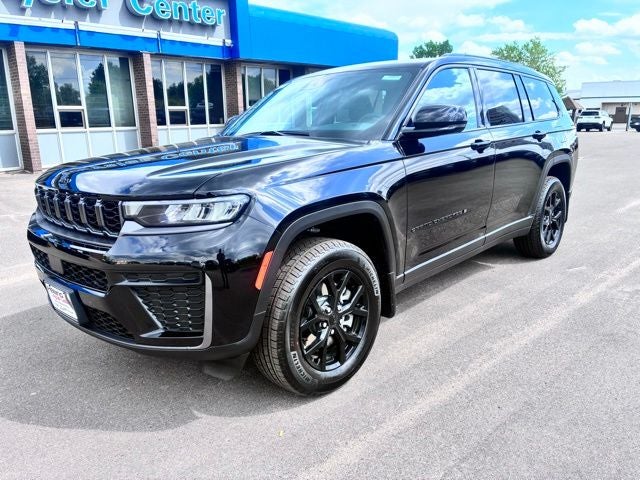 2026 Jeep Grand Cherokee Altitude