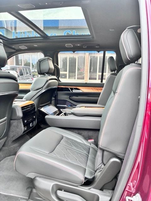 2022 Jeep Grand Wagoneer Series III