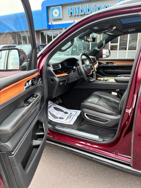 2022 Jeep Grand Wagoneer Series III