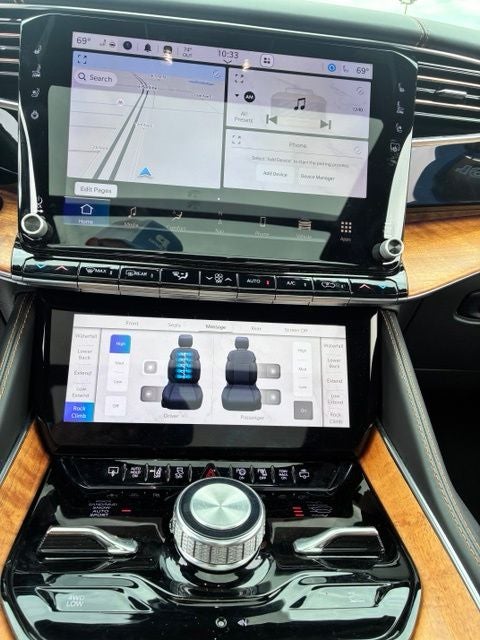 2022 Jeep Grand Wagoneer Series III