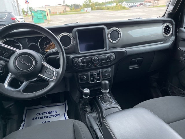 2023 Jeep Gladiator Overland