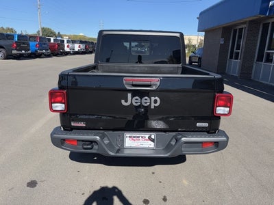 2023 Jeep Gladiator Overland