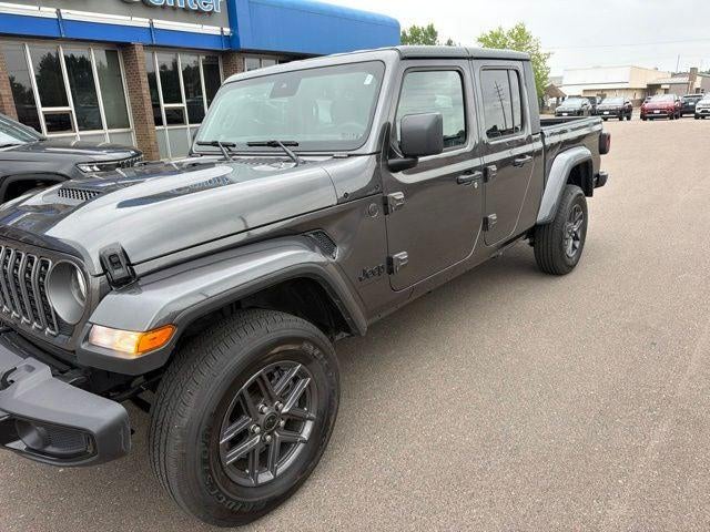 Used 2025 Jeep Gladiator Sport S with VIN 1C6PJTAG4SL551002 for sale in Hibbing, Minnesota
