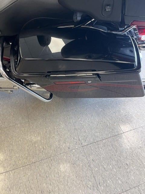 2013 Harley-Davidson CVO Ultra Classic Electra Glide Base