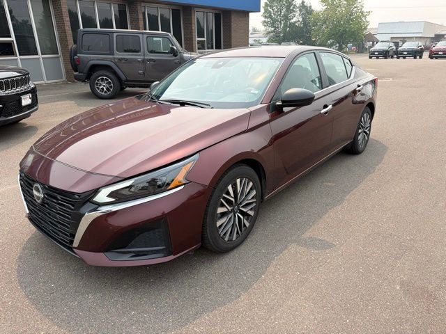 Used 2024 Nissan Altima SV with VIN 1N4BL4DV1RN319443 for sale in Hibbing, Minnesota