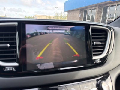 2025 Chrysler Pacifica Select