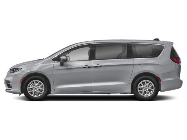 Used 2023 Chrysler Pacifica Touring L with VIN 2C4RC1BGXPR571686 for sale in Hibbing, Minnesota