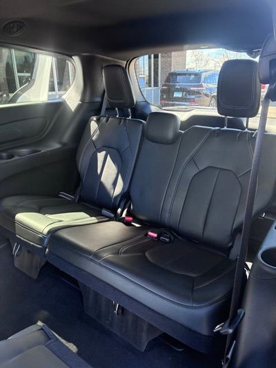 2026 Chrysler Voyager LX