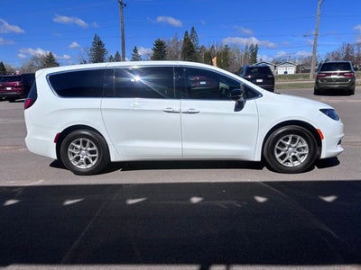 2026 Chrysler Voyager LX