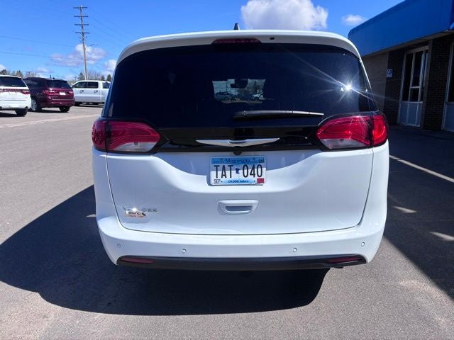 2026 Chrysler Voyager LX