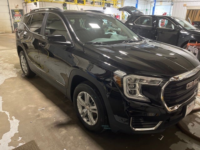 Used 2023 GMC Terrain SLE with VIN 3GKALTEG3PL118659 for sale in Hibbing, Minnesota