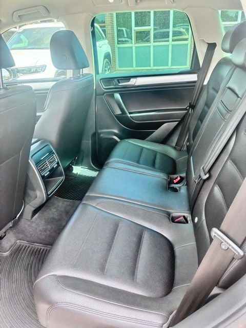 2015 Volkswagen Touareg V6 TDI Sport